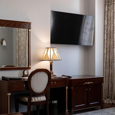 Allureinn Hotel And Spa Czerniowce Zewnętrze zdjęcie