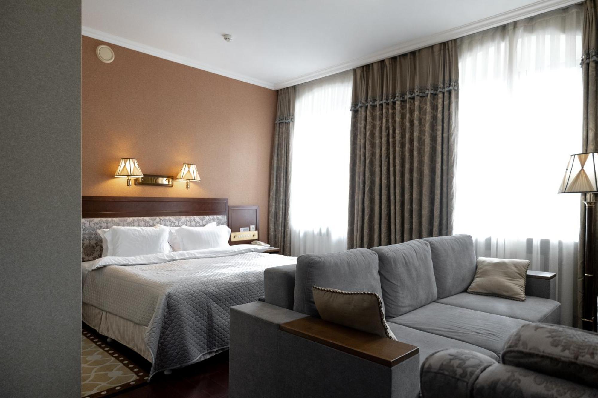 Allureinn Hotel And Spa Czerniowce Zewnętrze zdjęcie