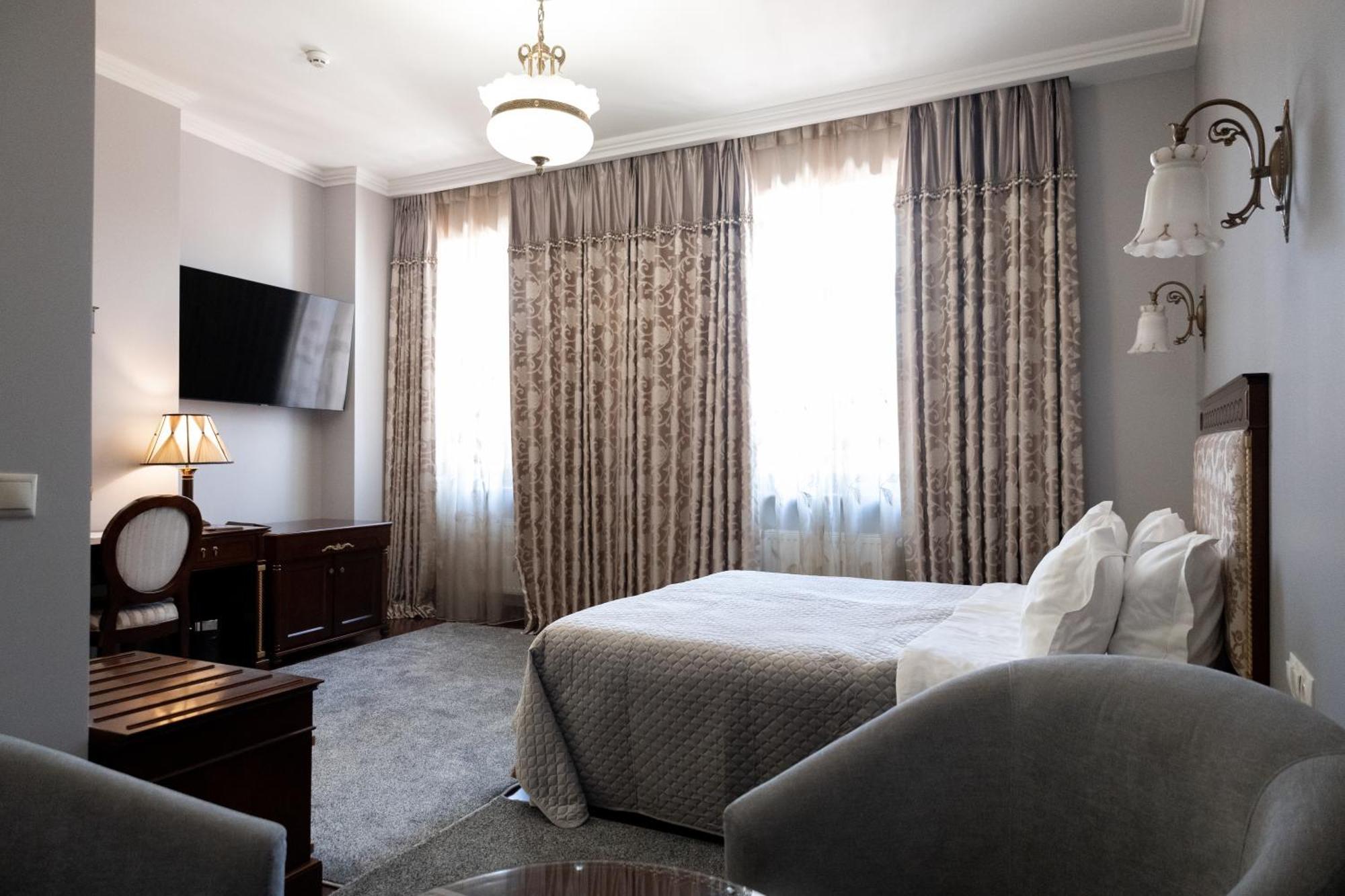 Allureinn Hotel And Spa Czerniowce Zewnętrze zdjęcie