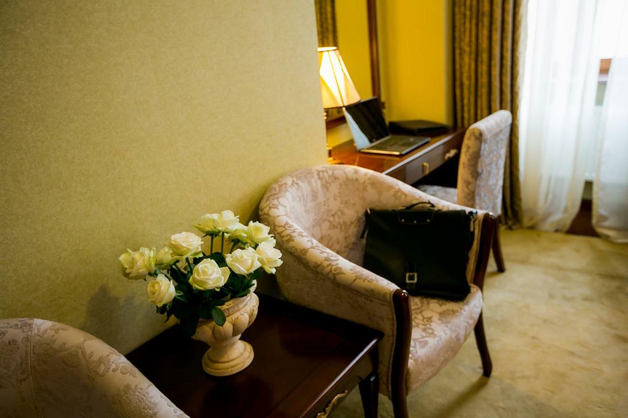 Allureinn Hotel And Spa Czerniowce Zewnętrze zdjęcie